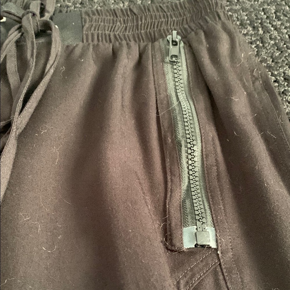 Stylish Black Drawstring Joggers - image 5